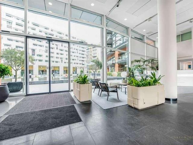 Flat for sale in Pimlico, Greater London