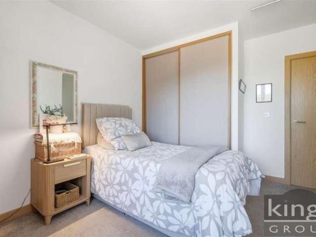 Flat for sale in Hertford, Colliers End