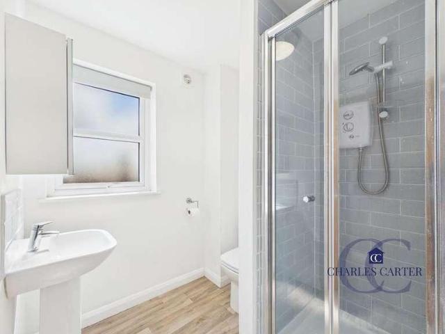 Flat for sale in Tewkesbury, Pamington