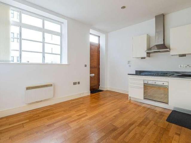 Flat for sale in Barry, Wales