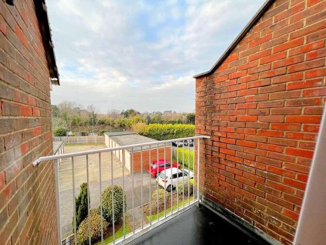 Flat for sale in Old Milton, Ashurst Bridge