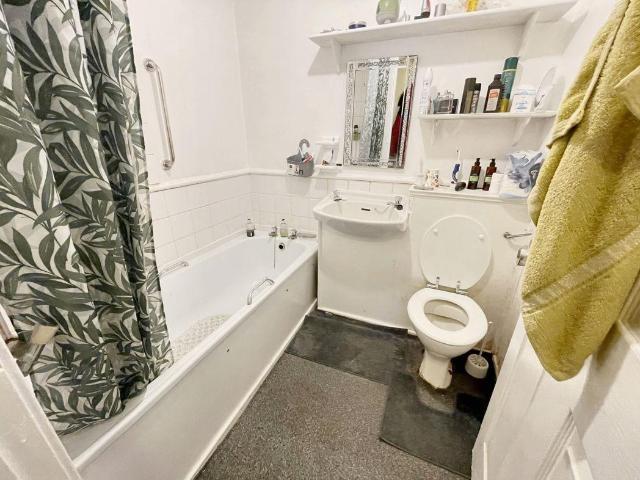 Flat for sale in Westoe, South Shields