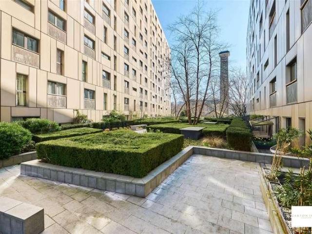 Flat for sale in Pimlico, Greater London