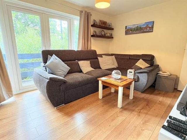 Flat for sale in Wake Green, Birmingham