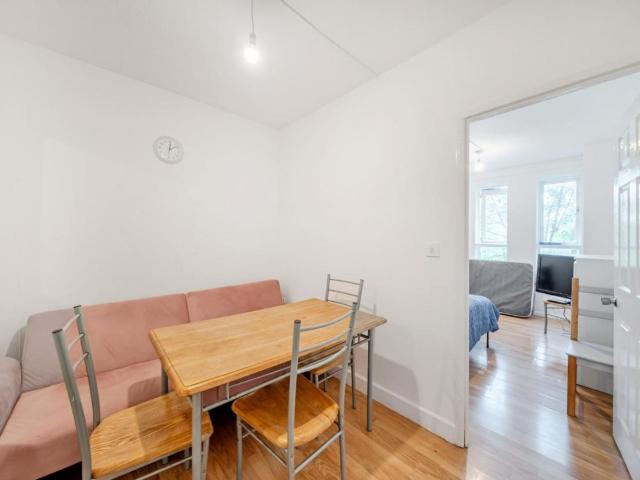 Flat for sale in Kentish Town, Greater London