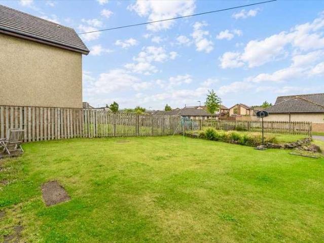 Flat for sale in Bathgate, Scotland