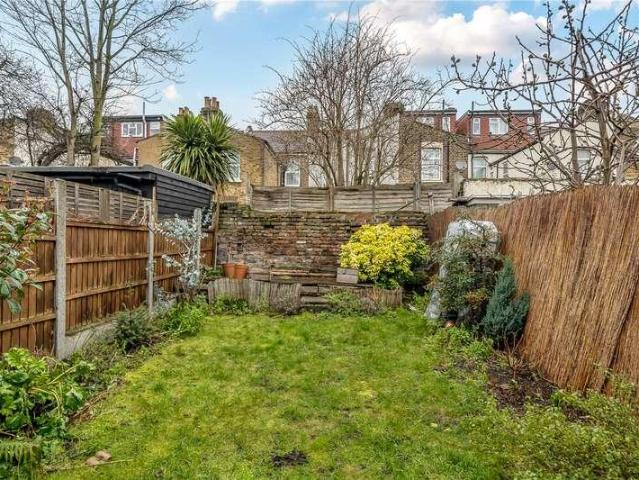 Flat for sale in Greater London