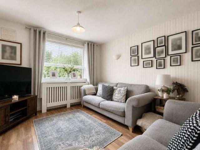 Flat for sale in Coseley, West Midlands