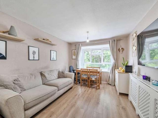 Flat for sale in London Borough of Hillingdon, Greater London