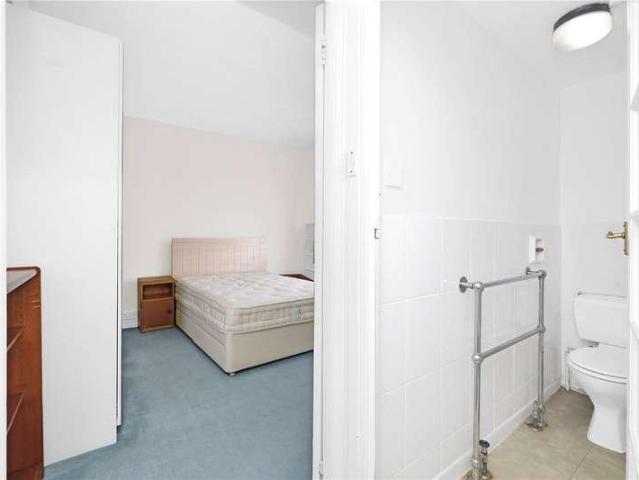 Flat for sale in Fitzrovia, Greater London