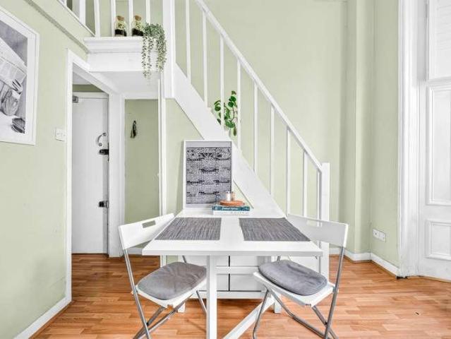 Flat for sale in Belsize Park, Primrose Hill