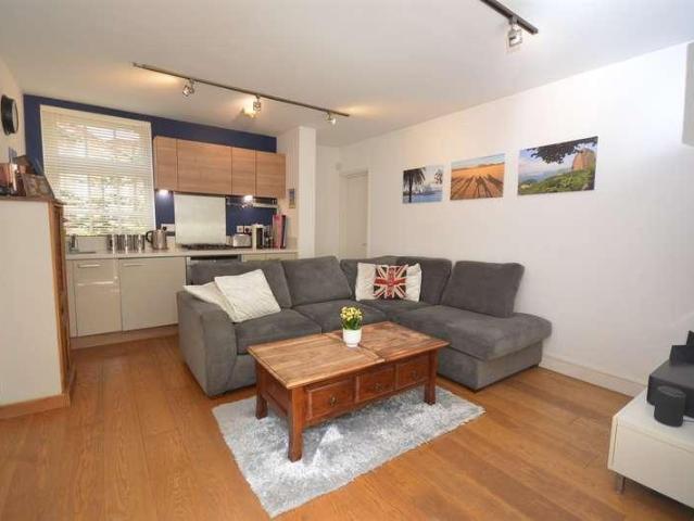 Flat for sale in Bocking, Chipping Hill