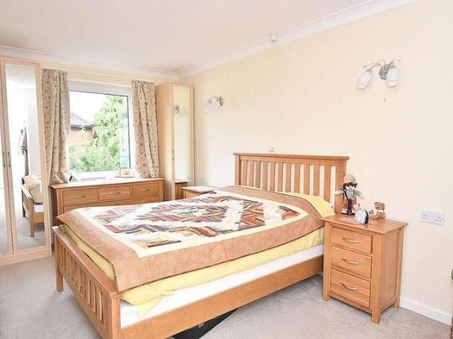 Flat for sale in Wincanton, Somerset