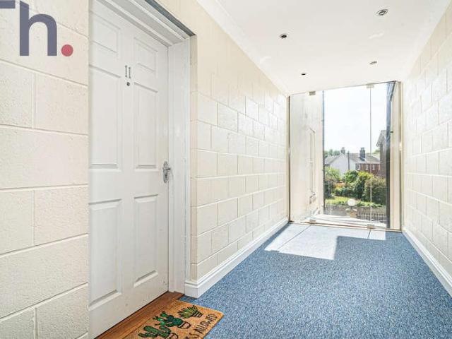 Flat for sale in Nodehill, Shide