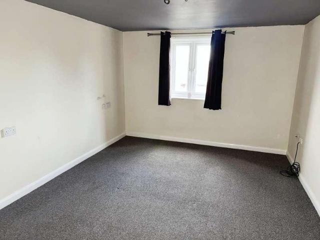 Flat for sale in Lash Hill, Barton