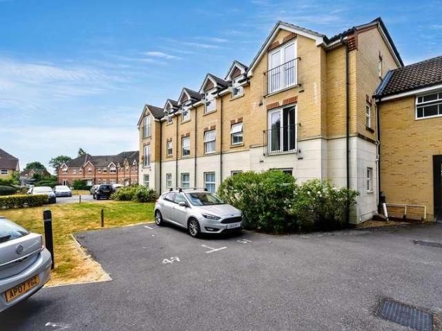 Flat for sale in Hill Park, Fareham