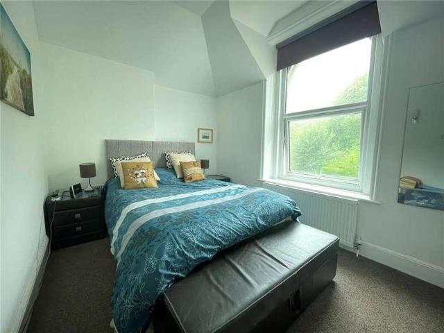 Flat for sale in Cowlease, Ventnor