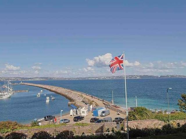 Flat for sale in Brixham