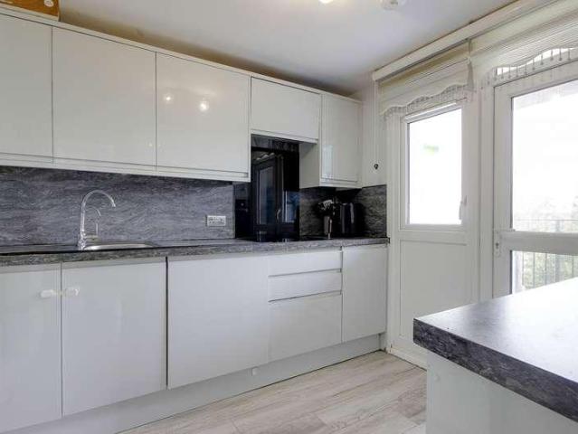 Flat for sale in Ponders End, Greater London