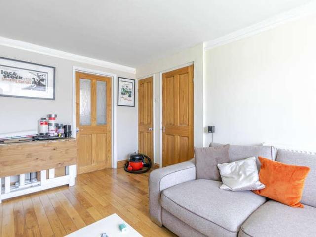 Flat for sale in Pouchen End, Hertfordshire
