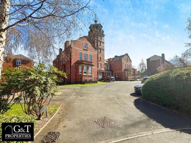 Flat for sale in Wordsley, West Midlands