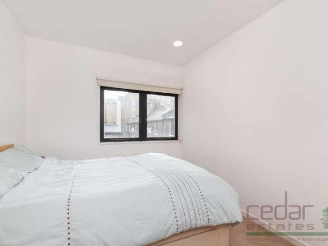 Flat for sale in Paddington, Greater London