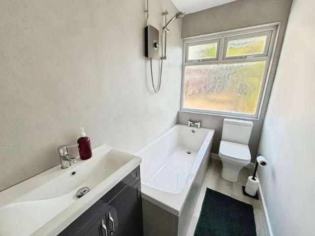 Flat for sale in Highweek, Bridford