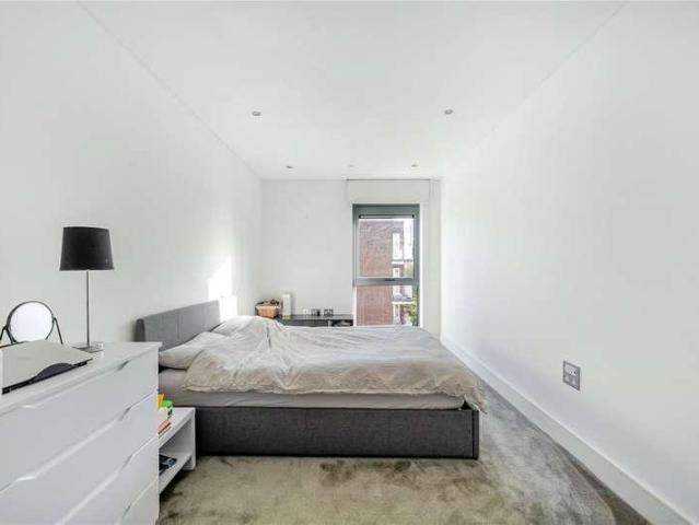 Flat for sale in Hoxton, De Beauvoir Town