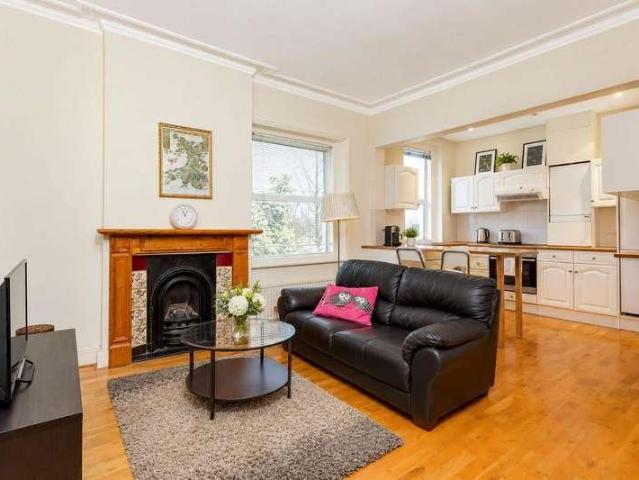 Flat for sale in South Hampstead, Greater London