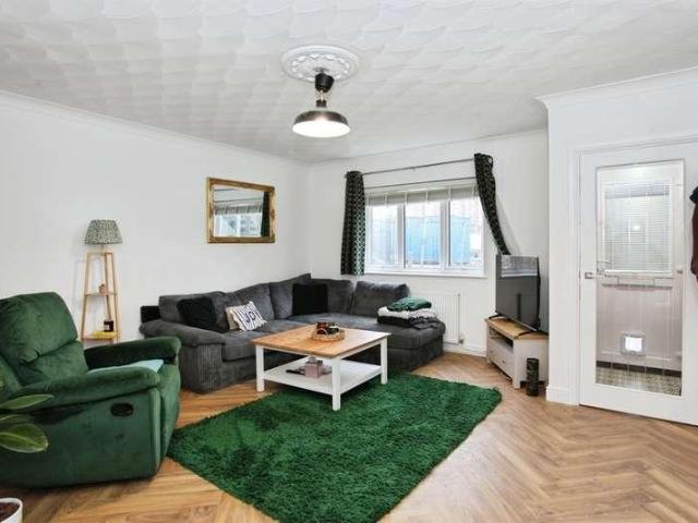 Flat for sale in Bedwas, Trethomas and Machen, Trethomas