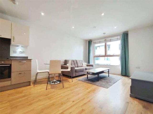 Flat for sale in Reading