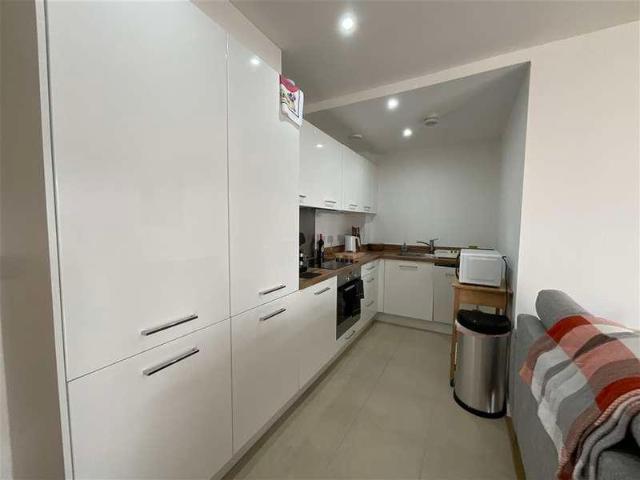 Flat for sale in Barracks, The Bridge