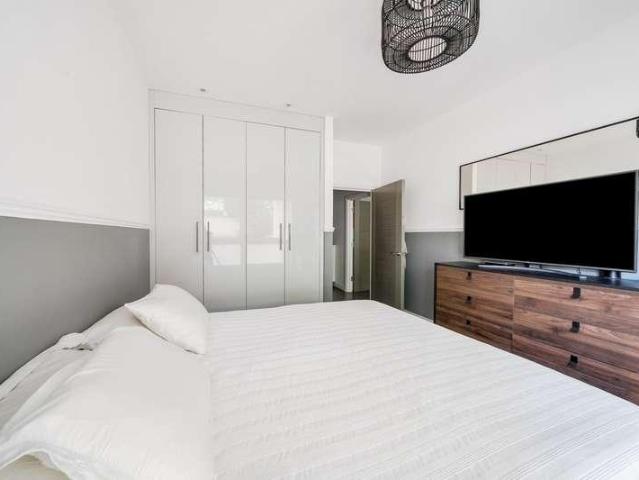 Flat for sale in Fishery, Maidenhead