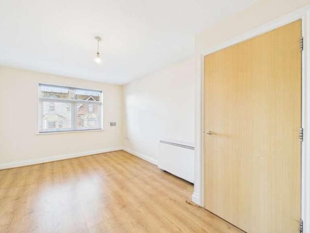 Flat for sale in King's Walden, Hertfordshire