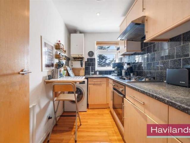 Flat for sale in Winchmore Hill, Palmers Green