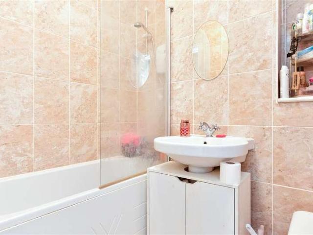 Flat for sale in Brighton & Hove