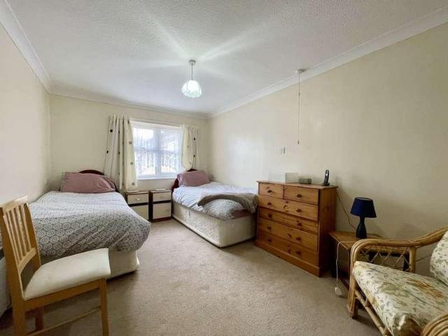 Flat for sale in Alton Barnes, Essex