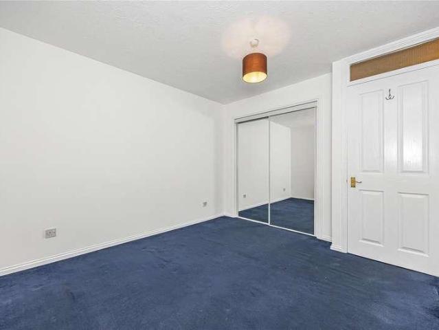 Flat for sale in London Borough of Croydon, Greater London