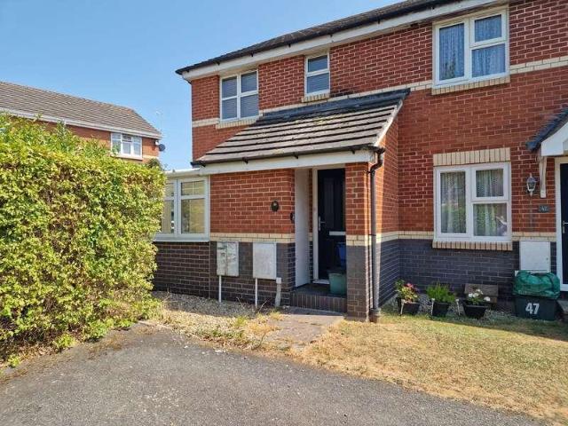 Flat for sale in Hulham, Budlake