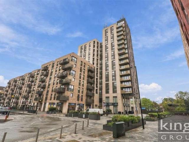 Flat for sale in London Borough of Enfield, Greater London