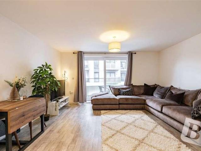 Flat for sale in Moulsham, Chelmsford
