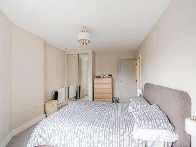 Flat for sale in London Borough of Barnet, Greater London