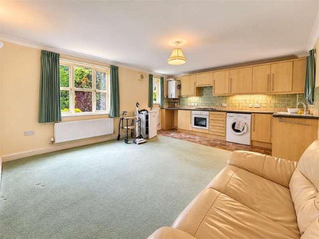 Flat for sale in Quarrington, North Kesteven