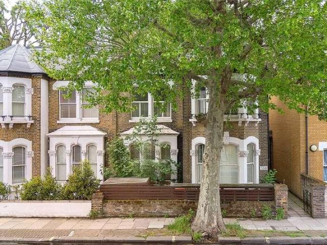 Flat for sale in Hammersmith, Greater London