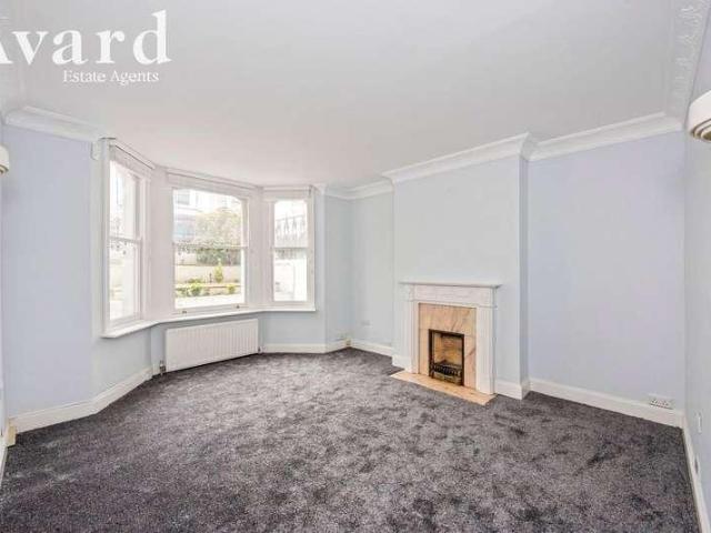 Flat for sale in Round Hill, Brighton & Hove