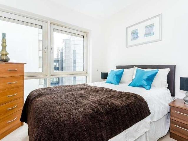 Flat for sale in Paddington, Greater London