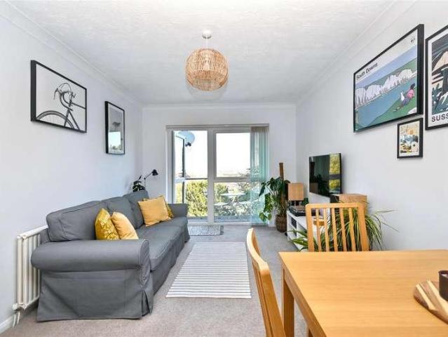 Flat for sale in Upperton, Eastbourne