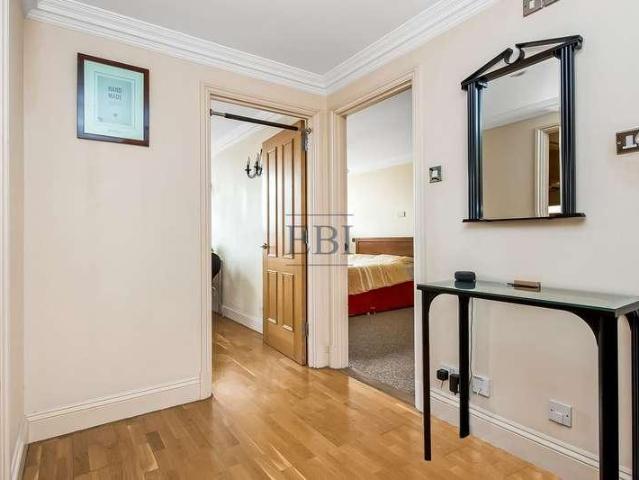 Flat for sale in Blackfriars, Lyons