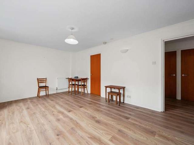 Flat for sale in Holloway, Greater London