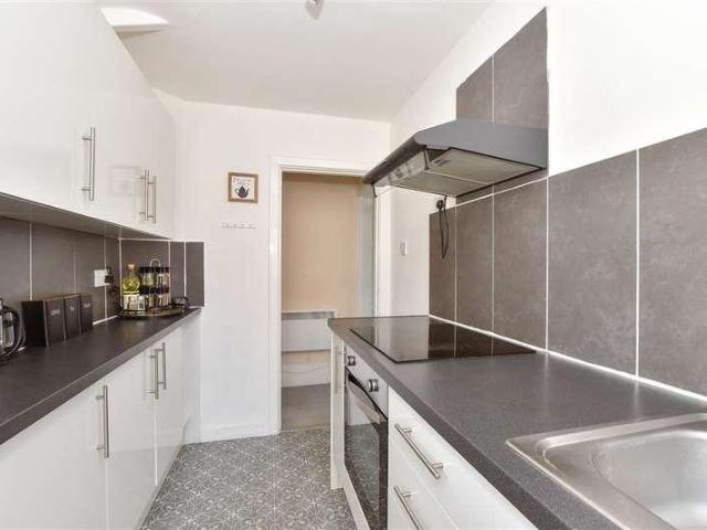Flat for sale in Folkestone, Morehall